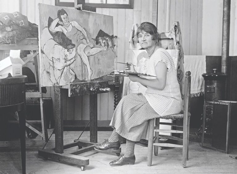 suzanne valadon: Suzanne Valadon in her workshop. 1926 photo. Arthive.
