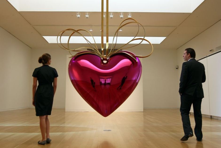 10 Most Expensive Artworks by Living Artists: Jeff Koons, Hanging Heart (Magenta/Gold), November 2007, Sotheby's. Source: www.sothebys.com.