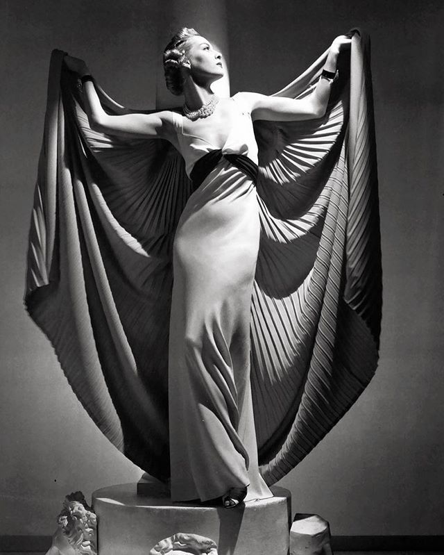 Horst P. Horst, Helen Bennett, Paris, 1936. Fashion Photographers