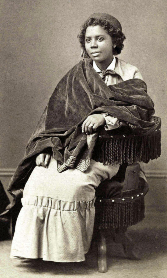 edmonia lewis death of cleopatra: Edmonia Lewis, c. 1870. Photograph by Henry Rocher, National Portrait Gallery, Washington, DC, USA.
