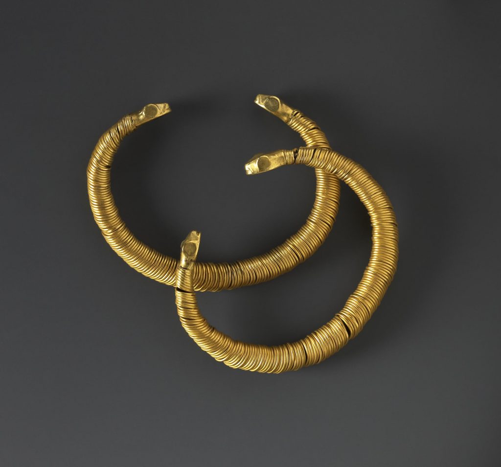 Time can't tarnish the allure of Egypt's ancient gold jewelry