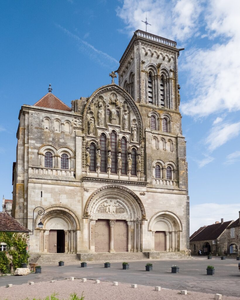 France UNESCO: Vézelay Abbey, Vézelay, France. Photograph by Dietrich Krieger via Wikimedia Commons (cc-BY-SA-3.0).
