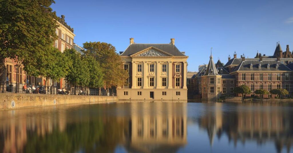 quiz mauritshuis: Building of the Mauritshuis, Netherlands. Photo via museum's website.