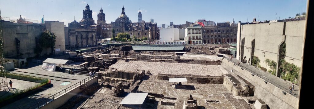 aztec art: Panoramic view of the Templo Mayor, 2018, Mexico City, Mexico. Photograph by Minerva Castro via Wikimedia Commons (CC BY-SA 4.0).
