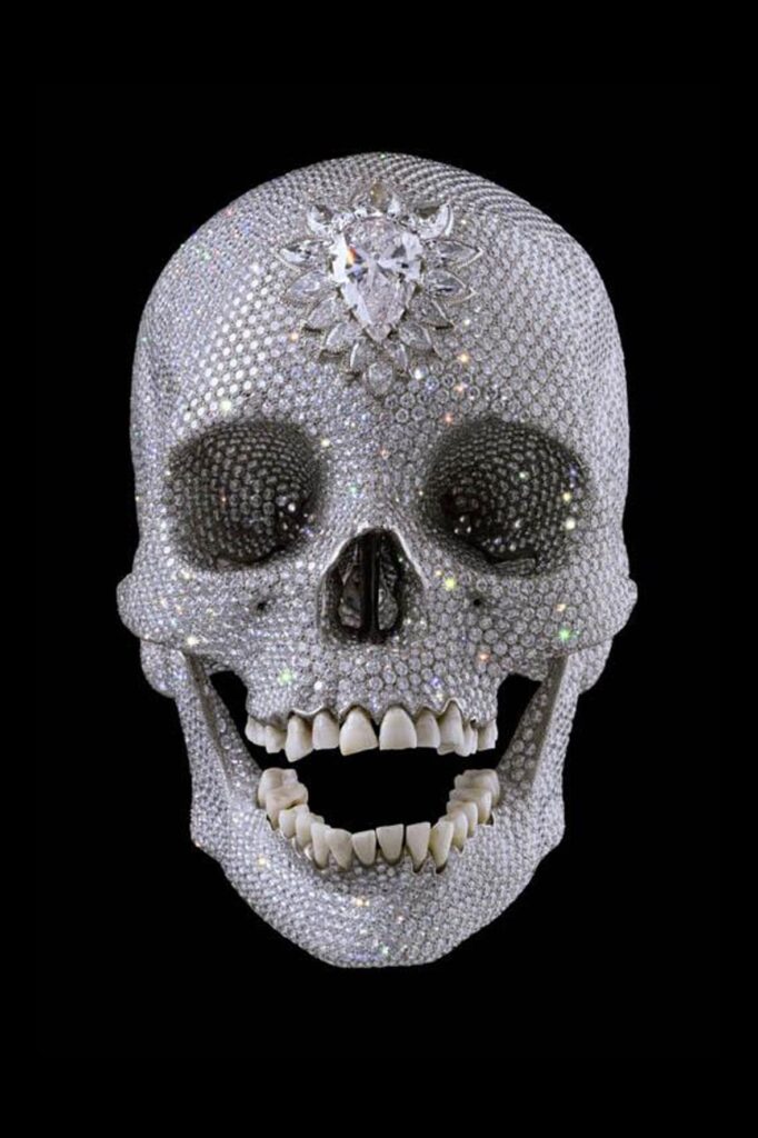 Damien Hirst: Damien Hirst, For the Love of God (2007), Platinum, diamond, human teeth. Photo Wikipedia
