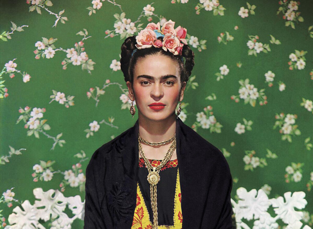 frida dallas: Nickolas Muray, Frida on White Bench, New York, 1939, carbon pigment print, private collection. © Nickolas Muray Photo Archives. Detail.
