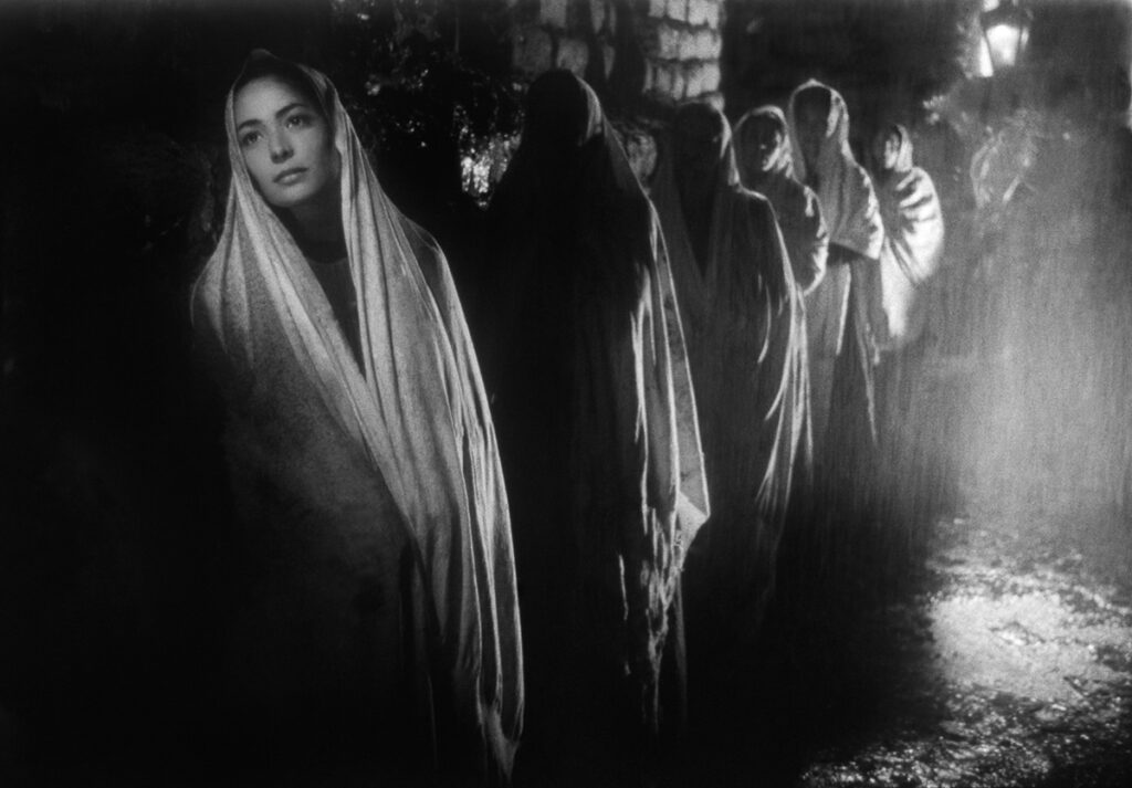 Gabriel Figueroa: Still from the film Maclovia, directed by Emilio el Indio Fernández, cinematography by Gabriel Figueroa, 1948. Artist’s website.
