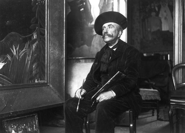 Henri Rousseau paintings: Henri Rousseau in his atelier, 1907. Wikimedia Commons (public domain).
